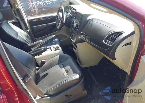 2015 Chrysler Town & Country Touring-L z USA, uszkodzony, nr VIN 2C4RC1CGXFR674684